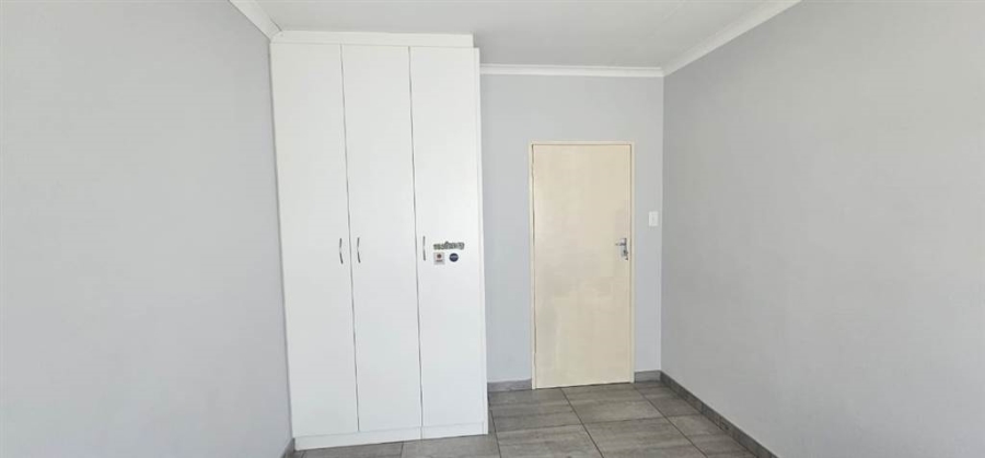 To Let 3 Bedroom Property for Rent in Blue Hills Gauteng