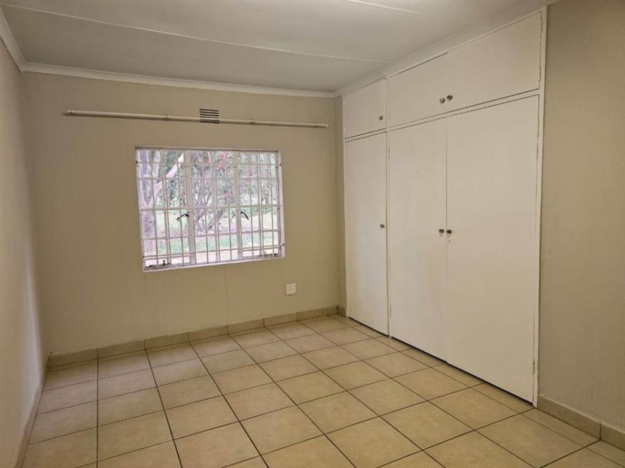 To Let 4 Bedroom Property for Rent in Blue Hills Gauteng