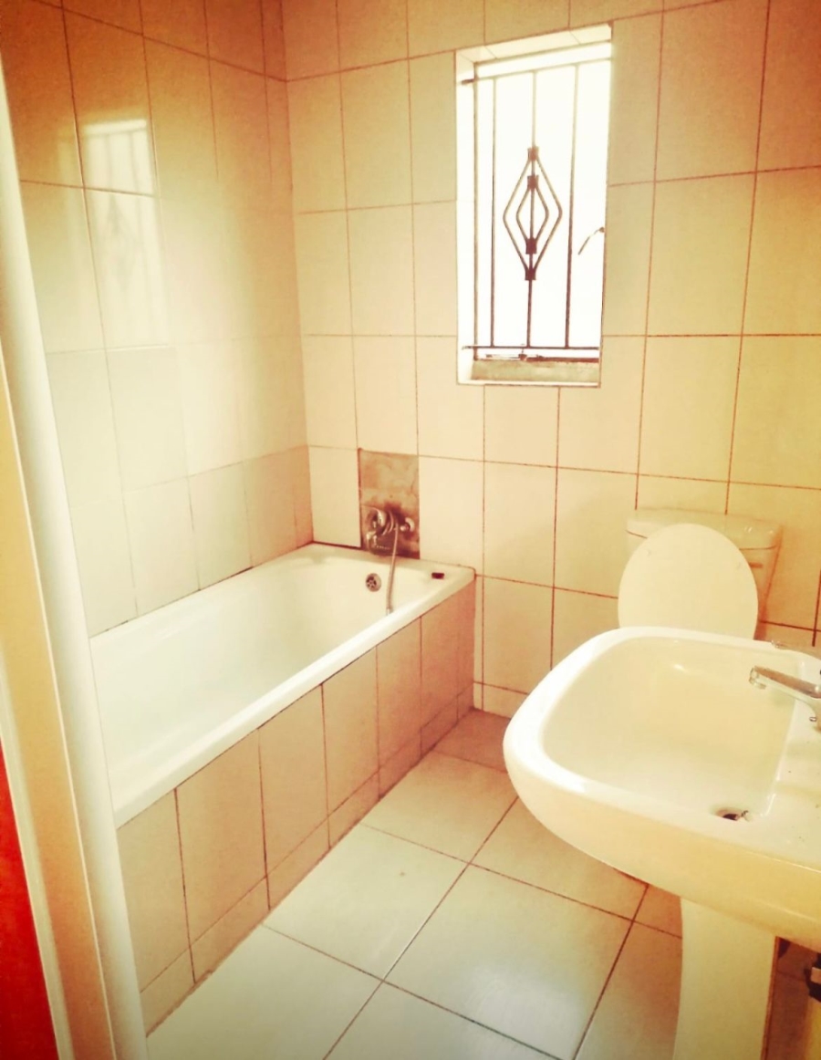 To Let 1 Bedroom Property for Rent in Protea Glen Gauteng