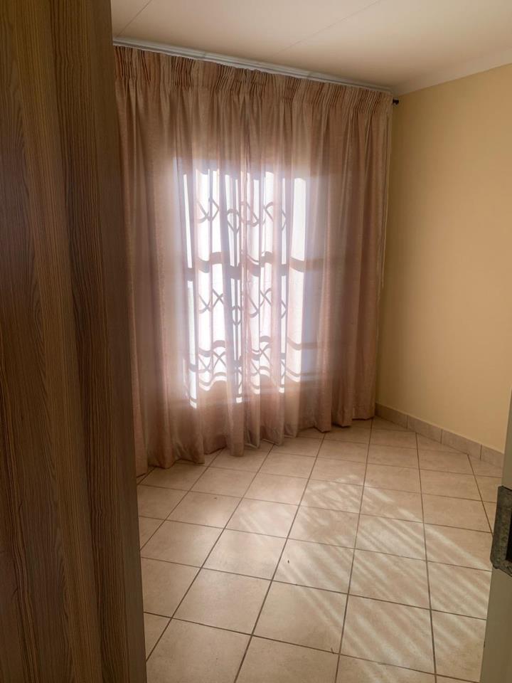 2 Bedroom Property for Sale in The Orchards Gauteng