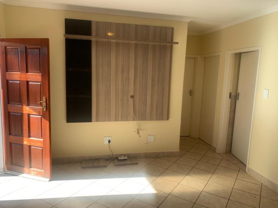 2 Bedroom Property for Sale in The Orchards Gauteng