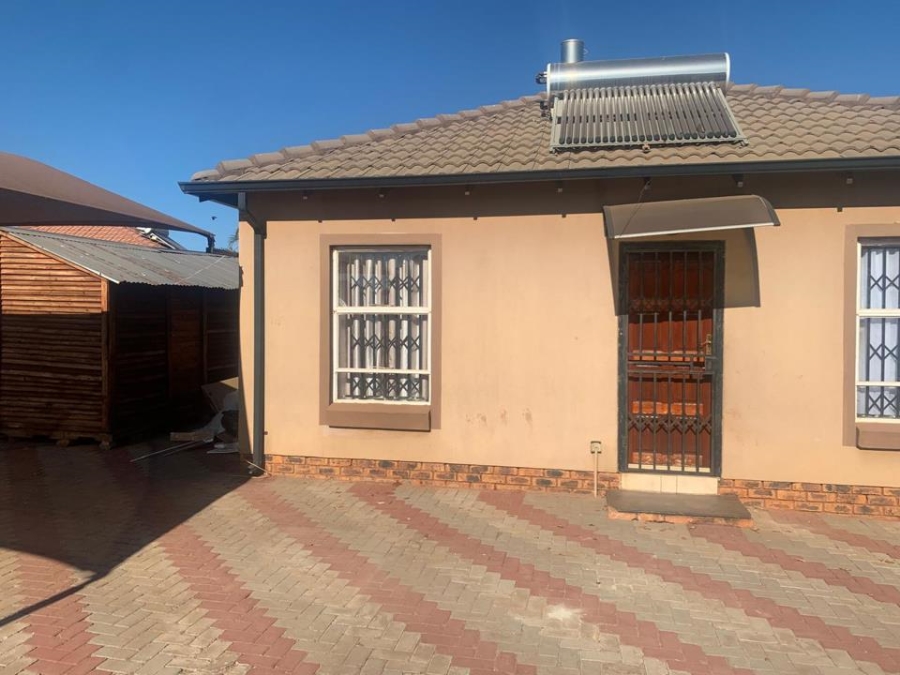 2 Bedroom Property for Sale in The Orchards Gauteng