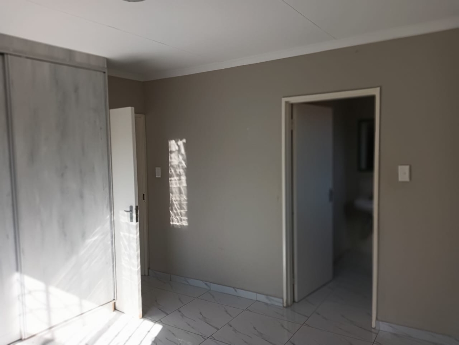 3 Bedroom Property for Sale in Dawn Park Gauteng