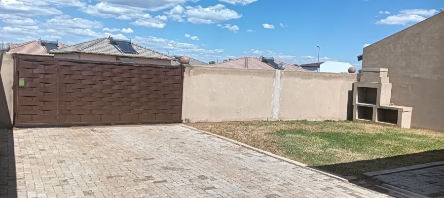 3 Bedroom Property for Sale in Dawn Park Gauteng