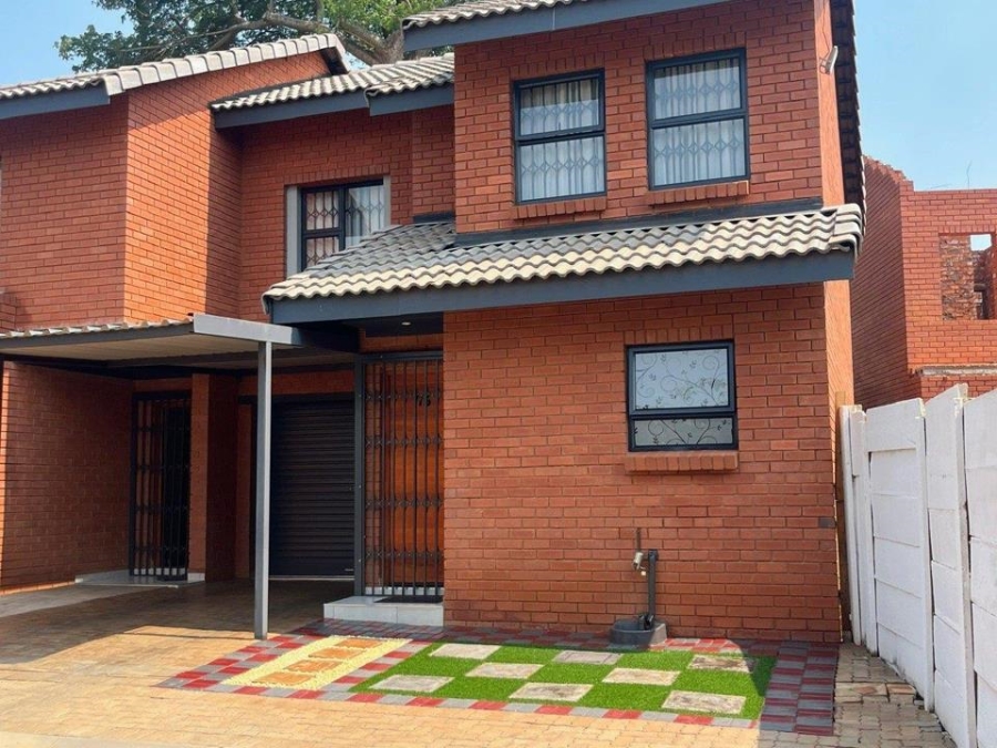 3 Bedroom Property for Sale in Theresa Park Gauteng