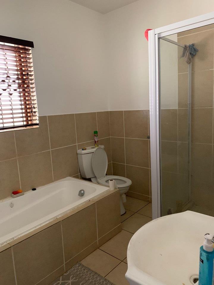 2 Bedroom Property for Sale in Hesteapark Gauteng