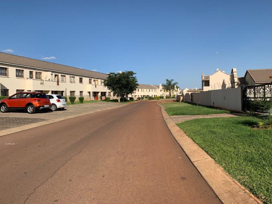 2 Bedroom Property for Sale in Hesteapark Gauteng