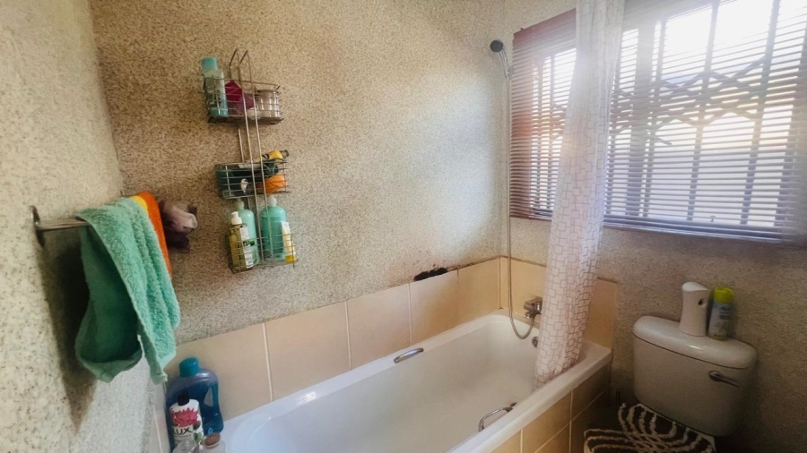 2 Bedroom Property for Sale in Soshanguve Gauteng