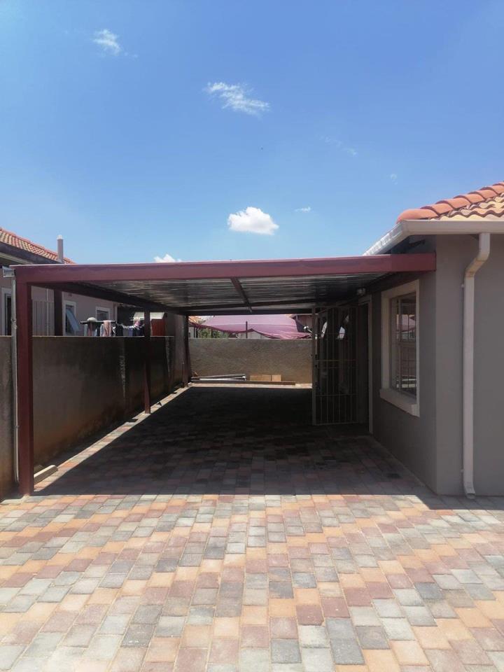 3 Bedroom Property for Sale in Lotus Gardens Gauteng