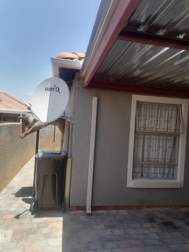 3 Bedroom Property for Sale in Lotus Gardens Gauteng