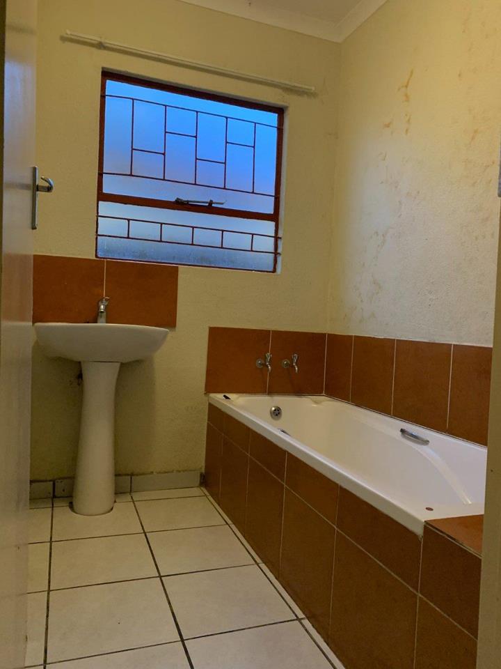 2 Bedroom Property for Sale in Soshanguve East Gauteng