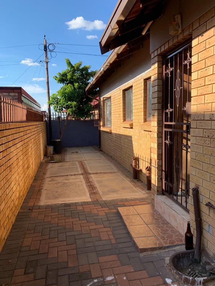 3 Bedroom Property for Sale in Mabopane Unit X Gauteng