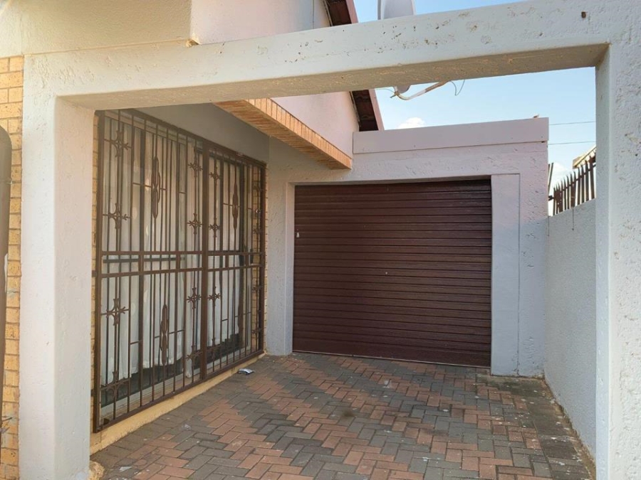 3 Bedroom Property for Sale in Mabopane Unit X Gauteng