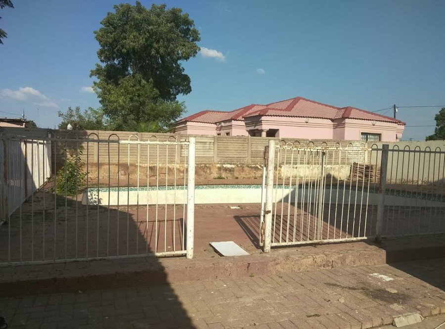 0 Bedroom Property for Sale in Mabopane Unit A Gauteng