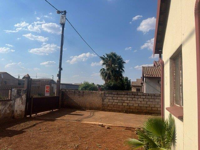 2 Bedroom Property for Sale in Soshanguve Gauteng