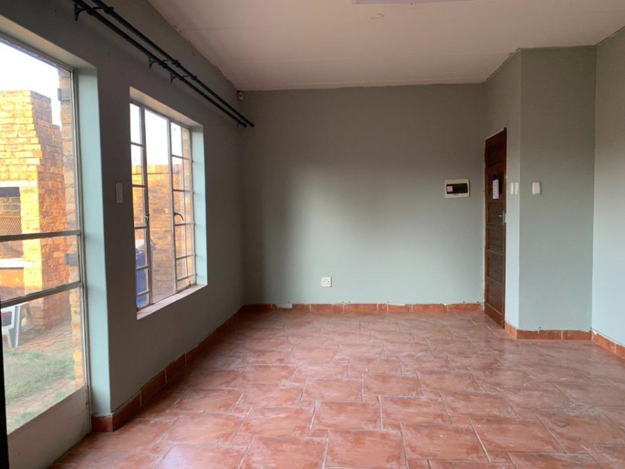 2 Bedroom Property for Sale in Clarina Gauteng