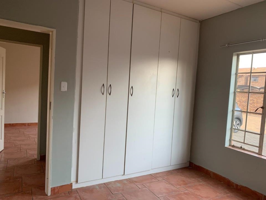 2 Bedroom Property for Sale in Clarina Gauteng