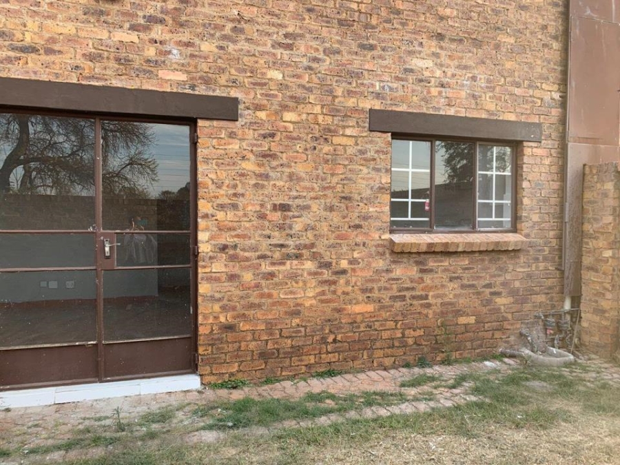 2 Bedroom Property for Sale in Clarina Gauteng