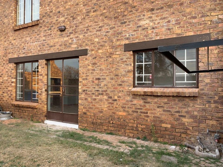 2 Bedroom Property for Sale in Clarina Gauteng