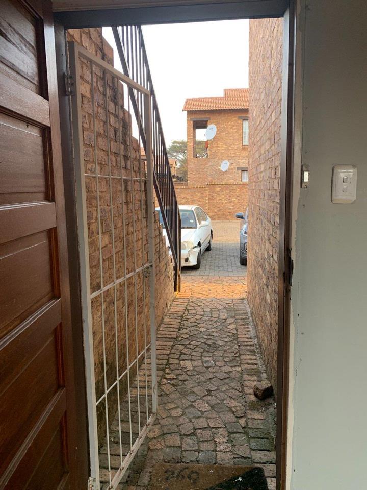 2 Bedroom Property for Sale in Clarina Gauteng