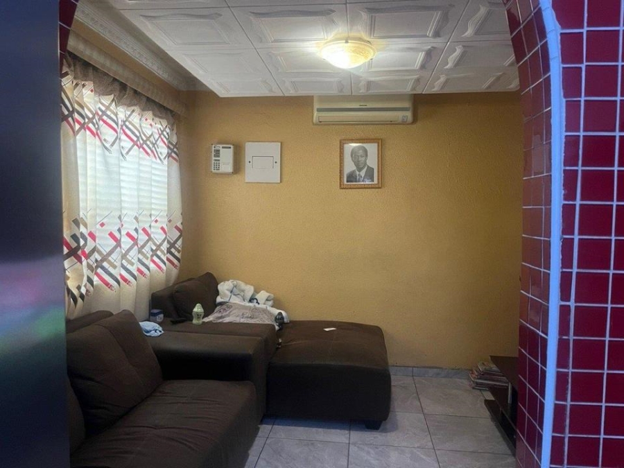 2 Bedroom Property for Sale in Soshanguve WW Gauteng