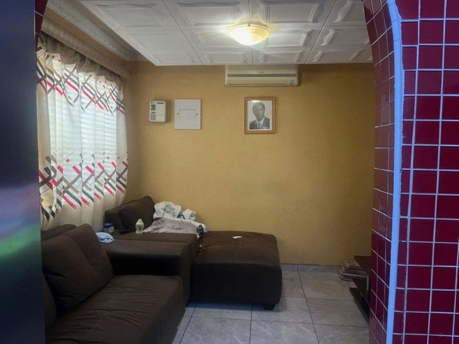 2 Bedroom Property for Sale in Soshanguve WW Gauteng