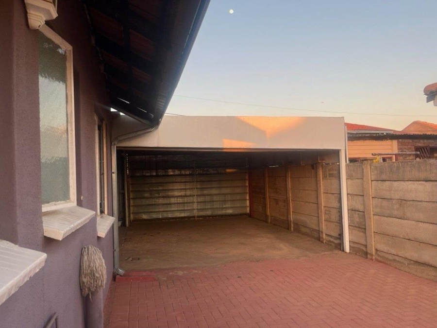 2 Bedroom Property for Sale in Soshanguve WW Gauteng