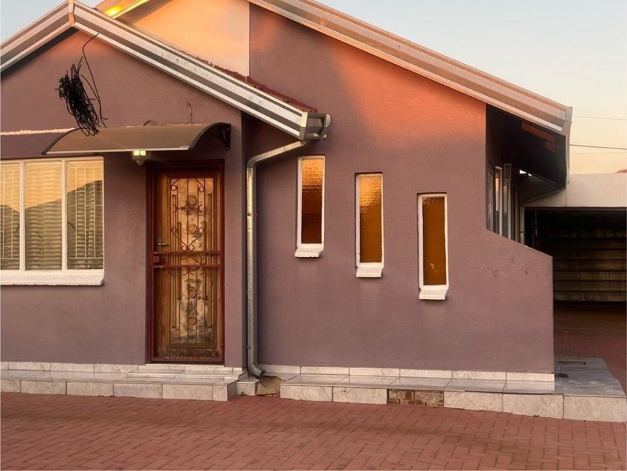 2 Bedroom Property for Sale in Soshanguve WW Gauteng