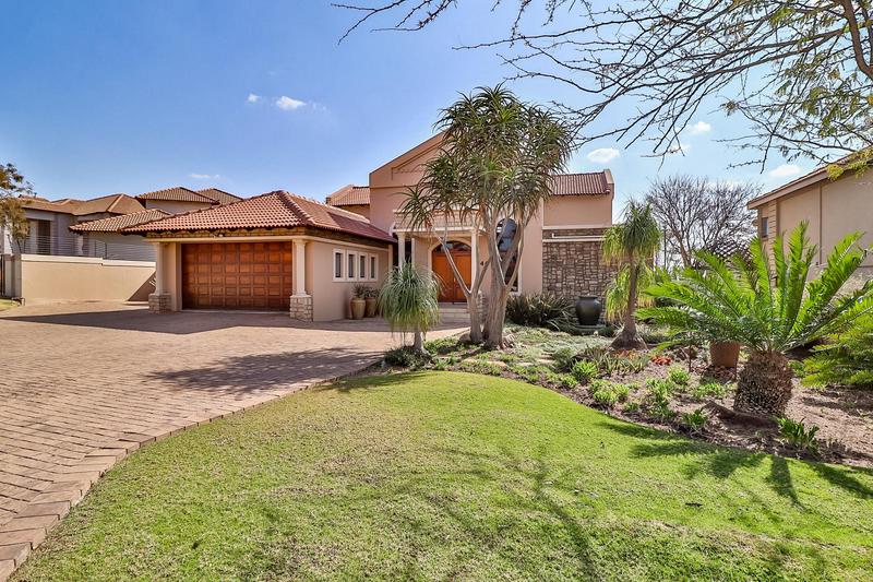 4 Bedroom Property for Sale in Pebble Rock Golf Village Gauteng