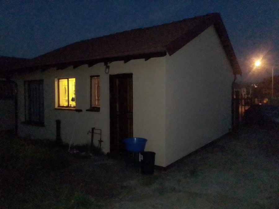 To Let 2 Bedroom Property for Rent in Danville Gauteng