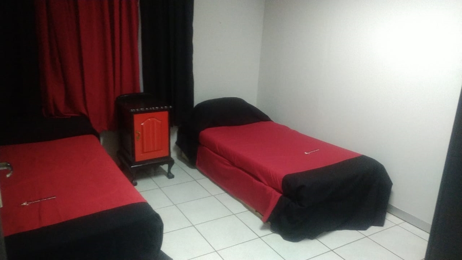 To Let 1 Bedroom Property for Rent in Hartebeeshoek Gauteng