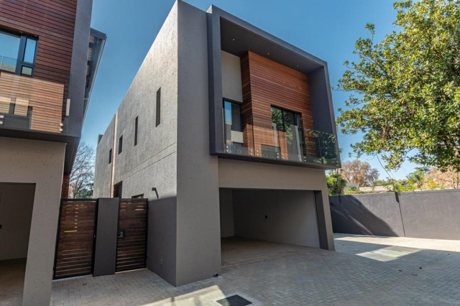 To Let 3 Bedroom Property for Rent in Saxonwold Gauteng
