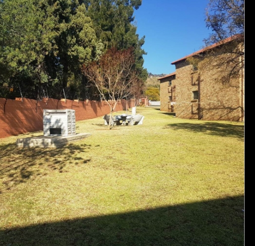 To Let 2 Bedroom Property for Rent in Roodekrans Gauteng