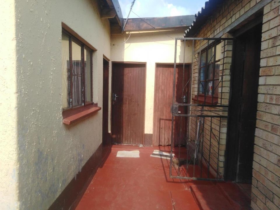 2 Bedroom Property for Sale in Dimbaza Tembisa Gauteng