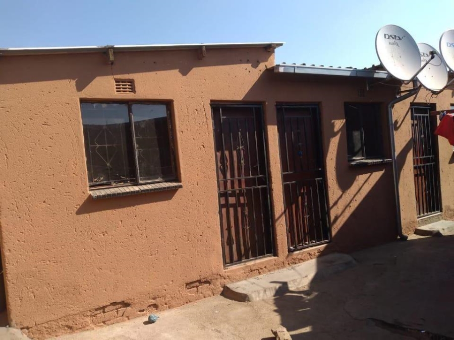 10 Bedroom Property for Sale in Dimbaza Tembisa Gauteng