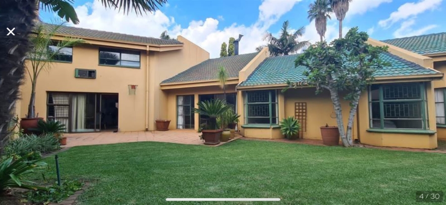 Room for rent in Zwartkop Gauteng. Listed by PropertyCentral