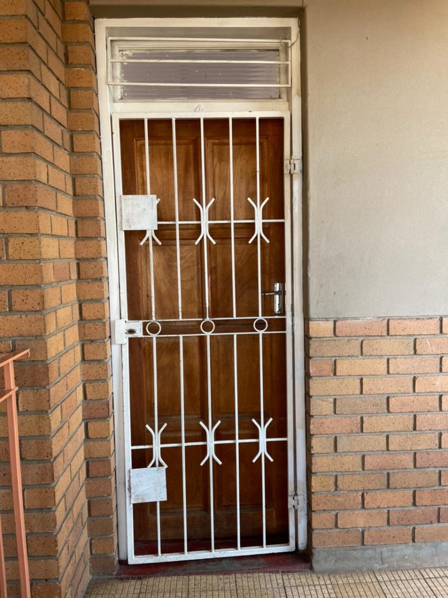 To Let 2 Bedroom Property for Rent in Johannesburg Gauteng