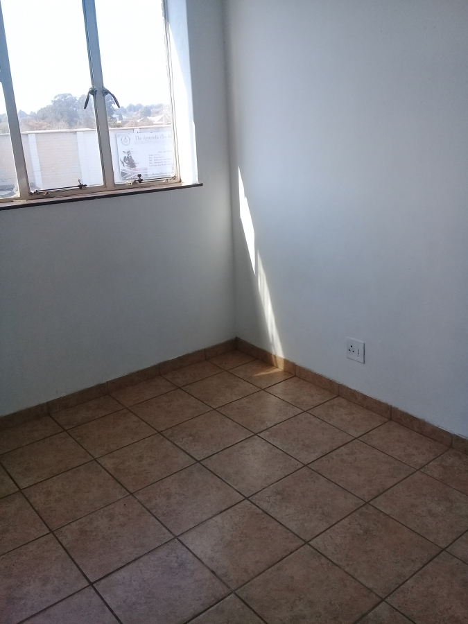 To Let 2 Bedroom Property for Rent in Johannesburg Gauteng