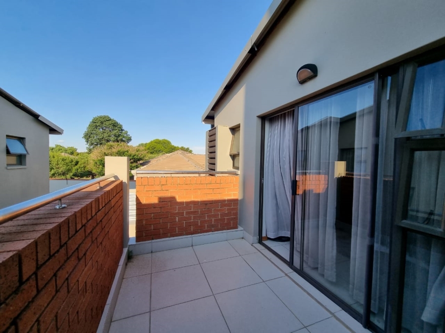 2 Bedroom Property for Sale in Glen Marais Gauteng