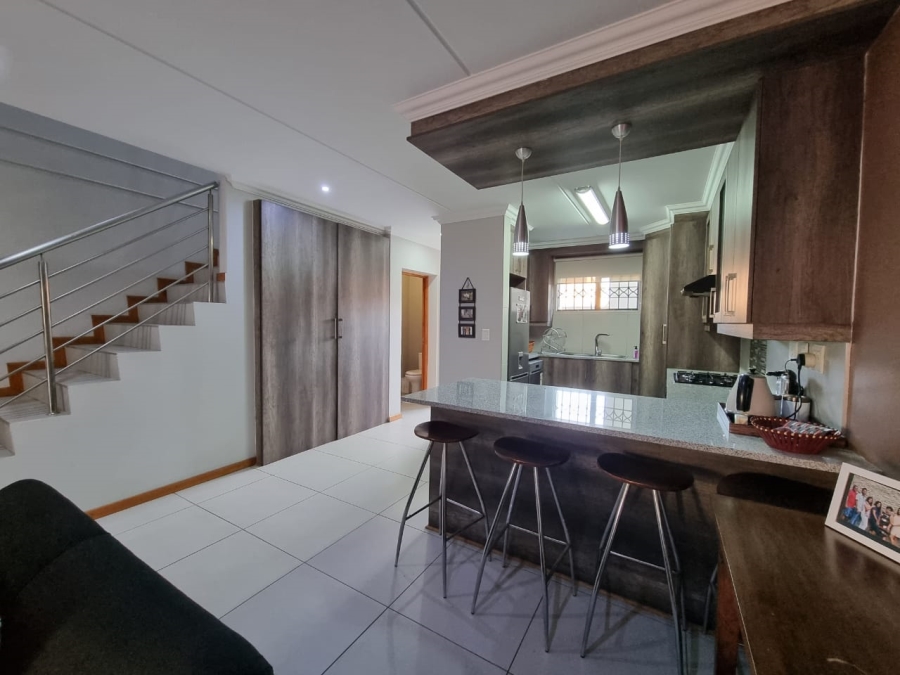 2 Bedroom Property for Sale in Glen Marais Gauteng