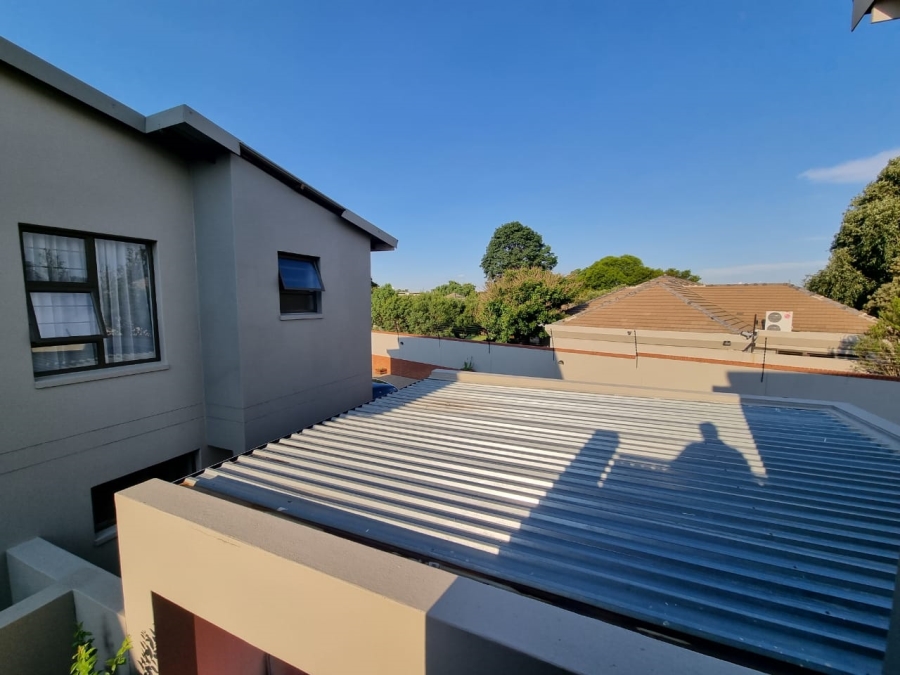 2 Bedroom Property for Sale in Glen Marais Gauteng