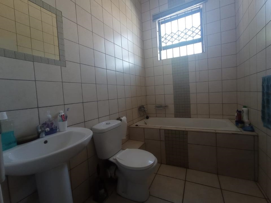 To Let 2 Bedroom Property for Rent in Heuweloord Gauteng