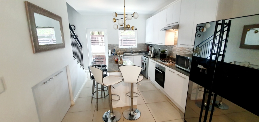 3 Bedroom Property for Sale in Bryanston East Gauteng