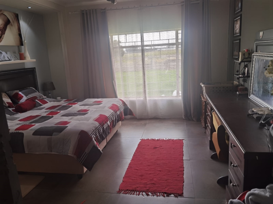 4 Bedroom Property for Sale in Middelvlei A H Gauteng