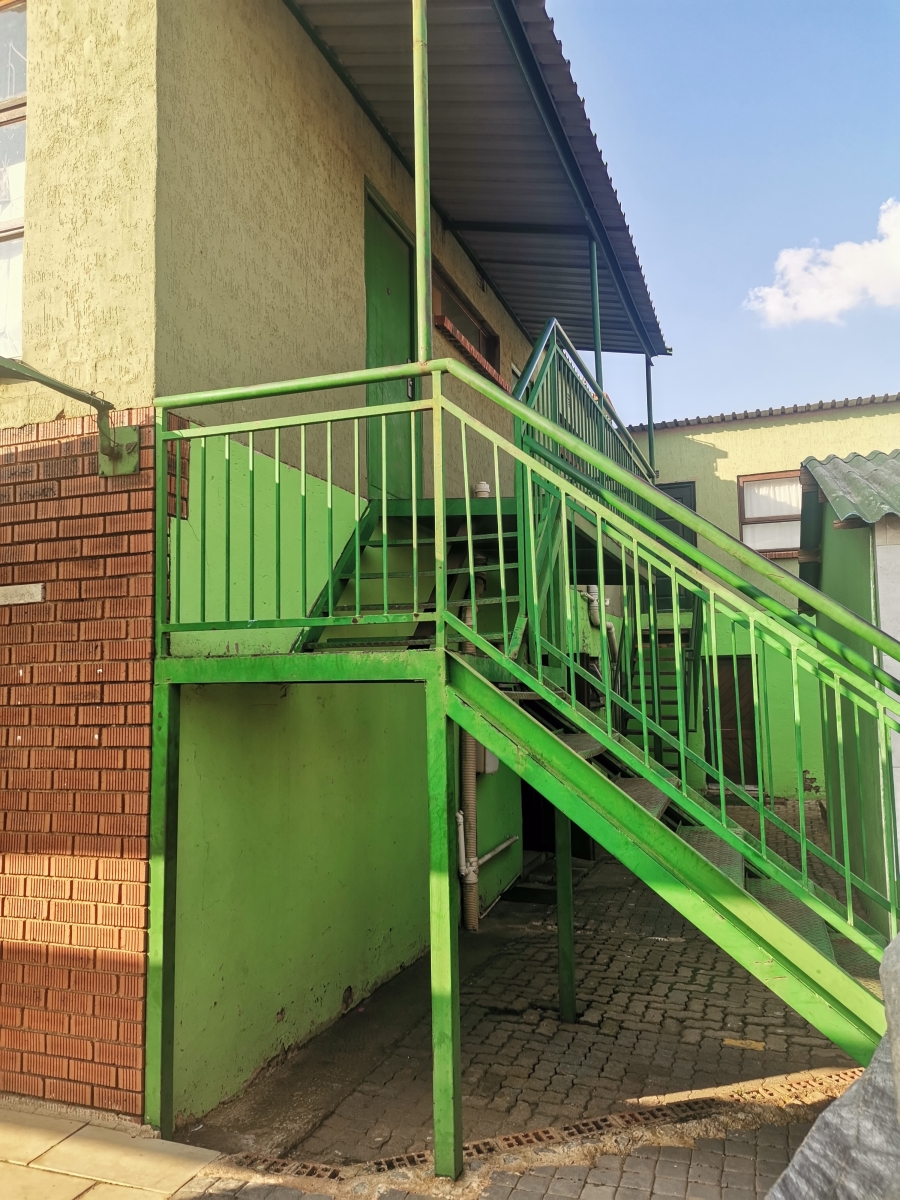 To Let  Bedroom Property for Rent in Temong Gauteng