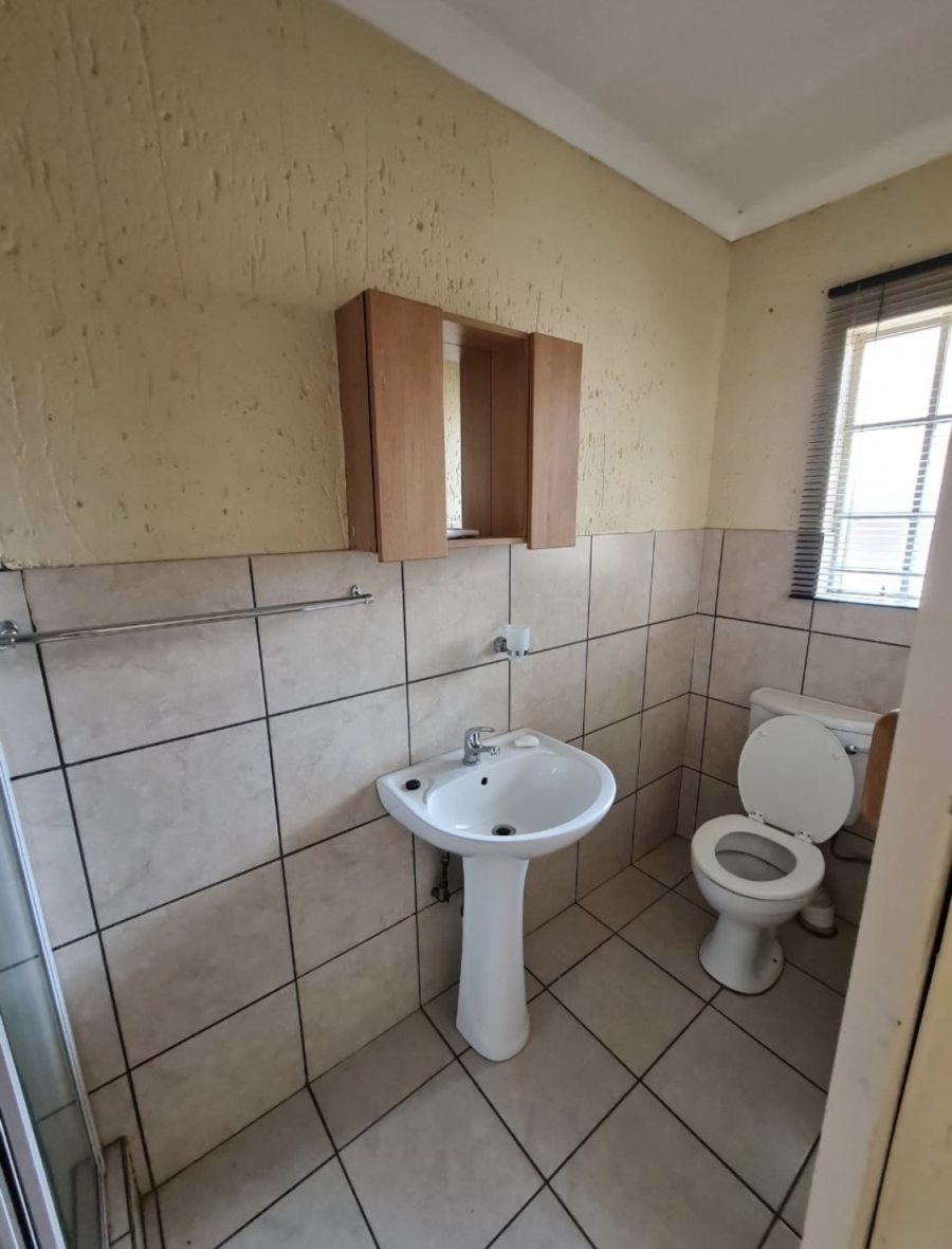 To Let 30 Bedroom Property for Rent in Pomona Estates Ah Gauteng