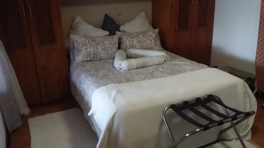 5 Bedroom Property for Sale in Glen Austen Gauteng