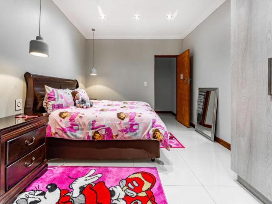 5 Bedroom Property for Sale in Allewynspoort Gauteng