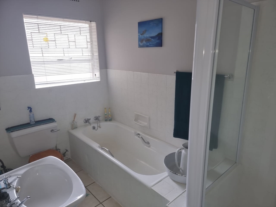 4 Bedroom Property for Sale in Greenhills Gauteng