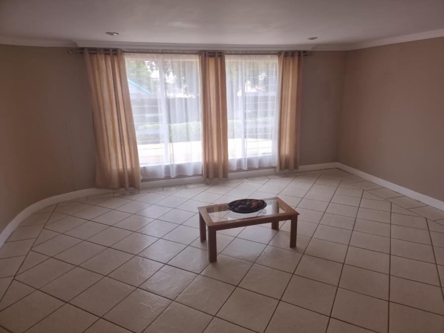 4 Bedroom Property for Sale in Greenhills Gauteng